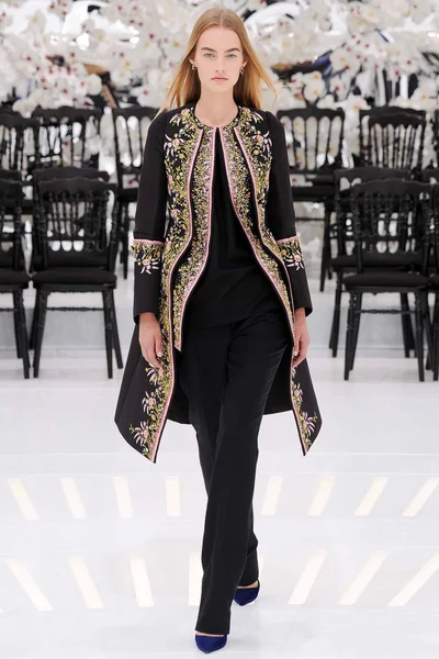 Look 38